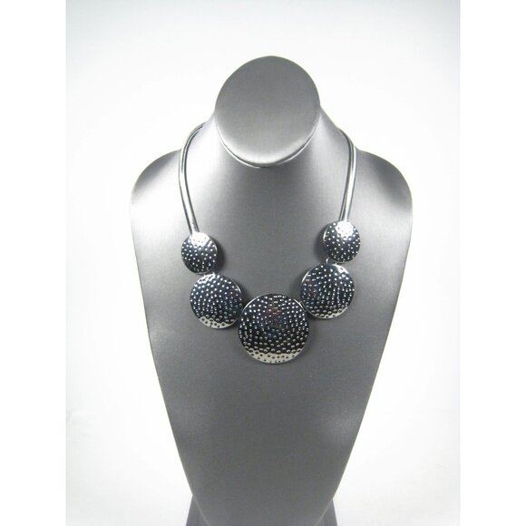Joan Rivers Gun Metal Gray Bib Chain Necklace 18 Inch Cluster Hammered Statement - Picture 8 of 16